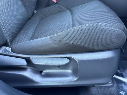 Used 2019 Toyota C-HR LE image 23