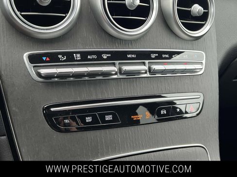 Used 2022 Mercedes-Benz GLC 300 4MATIC image 25