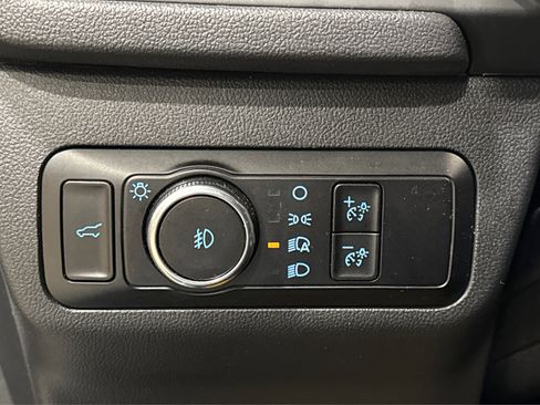 Used 2025 Ford Escape Platinum AWD/4WD image 22