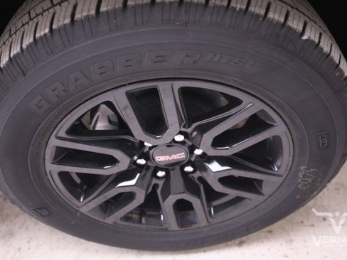 New 2026 GMC Sierra 1500 Pro w/ Graphite Edition image 32