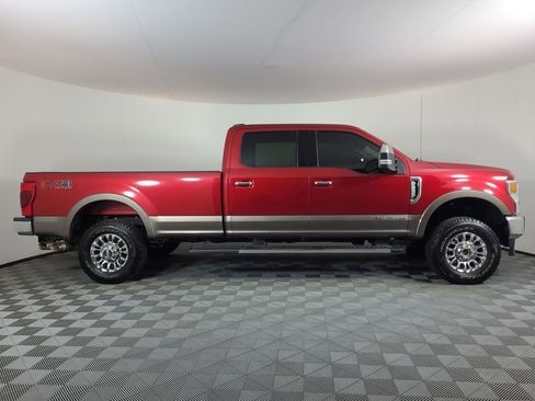 Used 2021 Ford F250 Lariat image 2