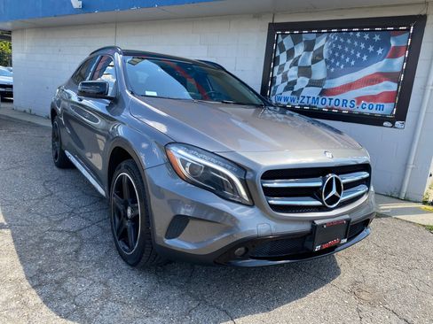 Used 2017 Mercedes-Benz GLA 250 4MATIC w/ Convenience Package image 1
