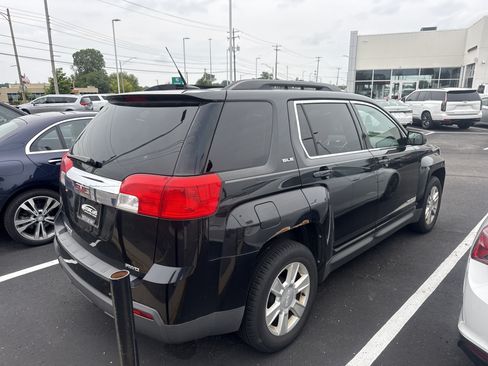 Used 2010 GMC Terrain SLE AWD/4WD image 4