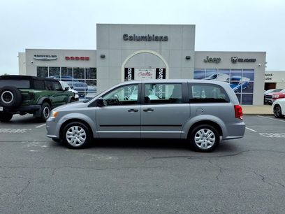 Used 2015 Dodge Grand Caravan American Value Package w/ UConnect Hands-Free Group