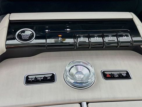 New 2026 Lincoln Navigator Reserve AWD/4WD image 18