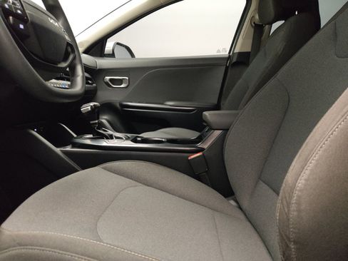 Used 2025 Kia K4 FWD image 17