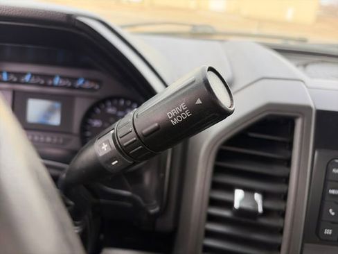 Used 2022 Ford F250 XL w/ Power Equipment Group image 31