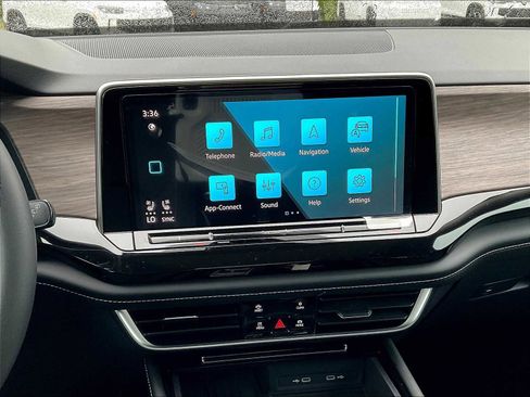 New 2026 Volkswagen Atlas SEL image 13