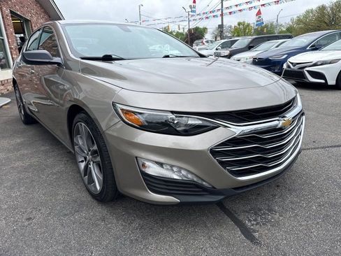 Used 2022 Chevrolet Malibu LT FWD image 3