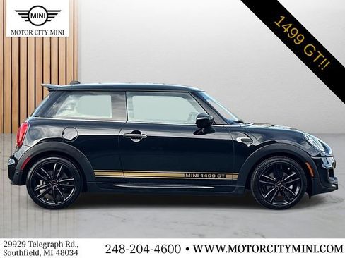 Used 2021 MINI Cooper 2-Door Hardtop image 2