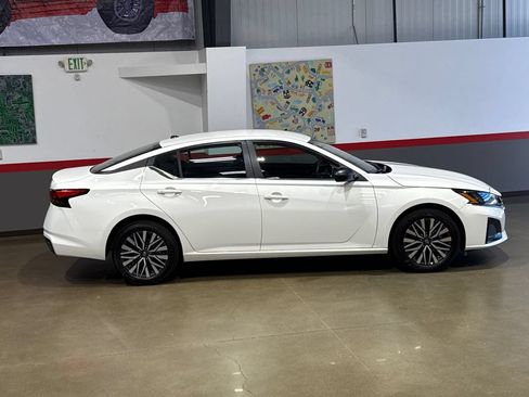 Used 2026 Nissan Altima 2.5 SV AWD/4WD image 29