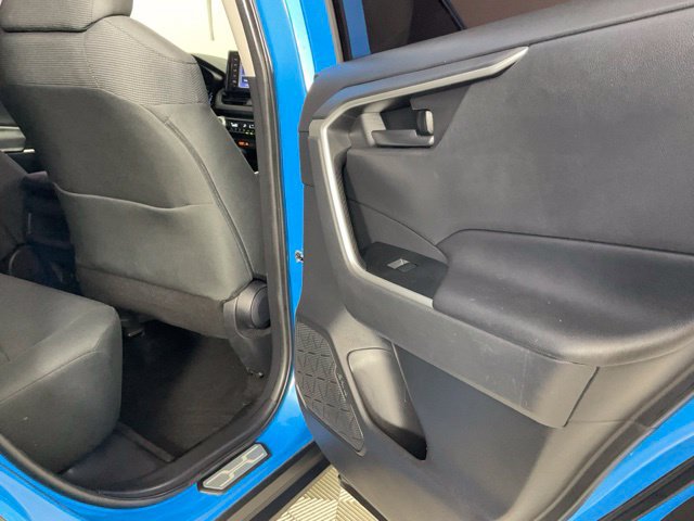 Used 2019 Toyota RAV4 LE AWD/4WD image 20