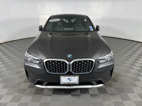 Used 2025 BMW X4 xDrive30i w/ Premium Package image 4