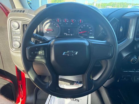 Used 2020 Chevrolet Silverado 1500 Custom Trail Boss w/ Custom Convenience Package AWD/4WD image 15
