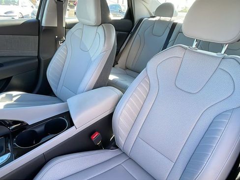 New 2026 Hyundai Elantra Limited image 12