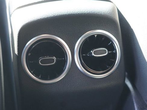 Used 2022 Mercedes-Benz GLA 35 AMG 4MATIC image 38