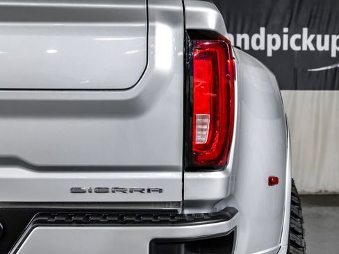 Used 2022 GMC Sierra 3500 Denali AWD/4WD image 43