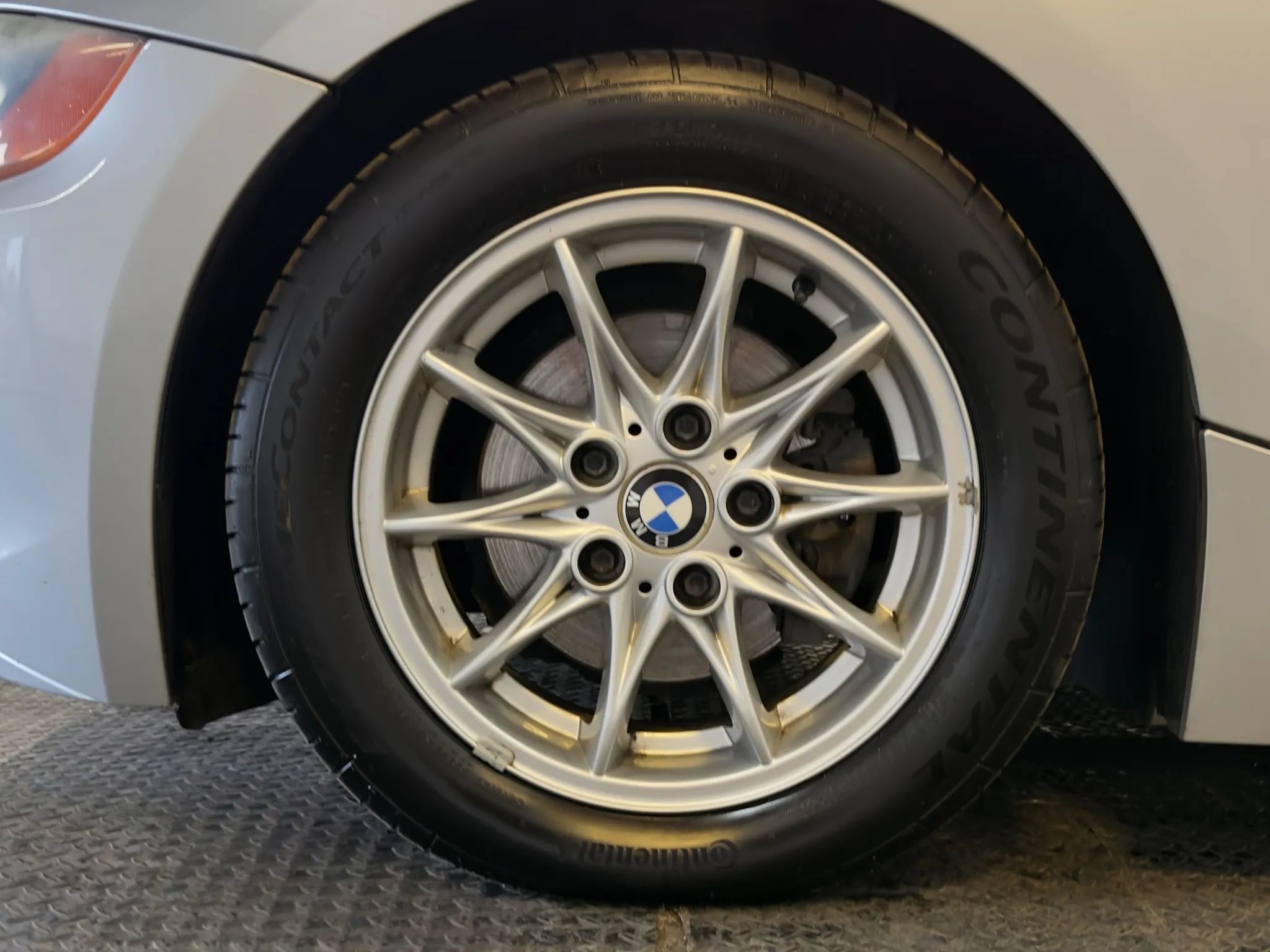 Used 2003 BMW Z4 2.5i RWD image 27