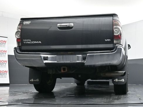 Used 2015 Toyota Tacoma 4x4 Double Cab image 34