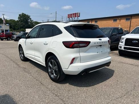 Certified 2024 Ford Escape ST-Line w/ Tech Pack #1 AWD/4WD image 6