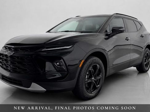 Used 2024 Chevrolet Blazer LT w/ Midnight/Sport Edition FWD image 8