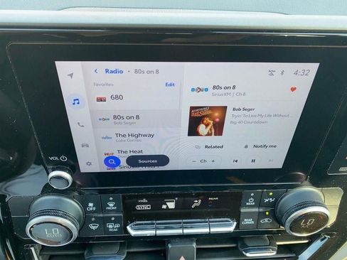 Used 2024 Toyota Highlander LE image 9