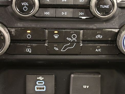 Used 2024 Ford F350 XLT image 8