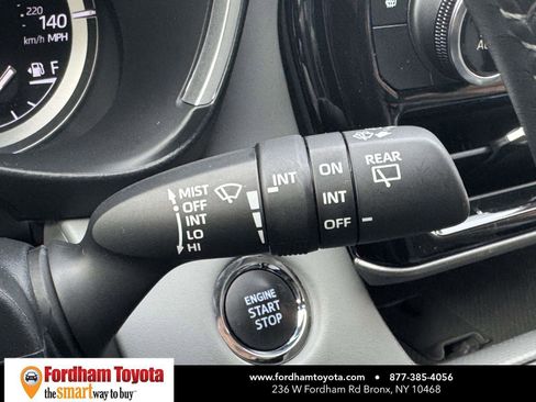 Used 2022 Toyota Highlander XLE image 25