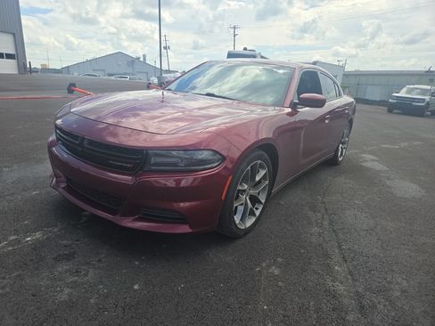 Used 2020 Dodge Charger SXT w/ Plus Group RWD image 3
