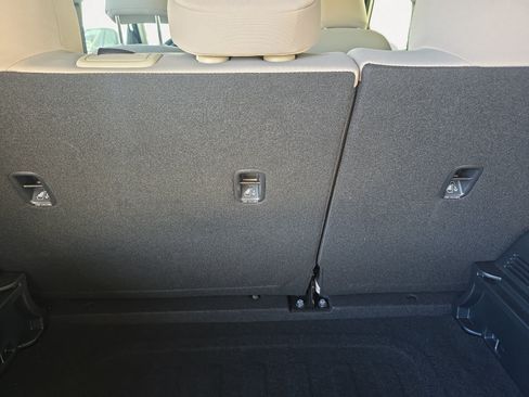 Certified 2025 Kia Soul LX w/ LX Technology Package FWD image 10