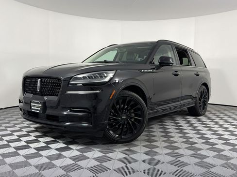 Used 2023 Lincoln Aviator Reserve w/ Equipment Group 201A RWD image 1