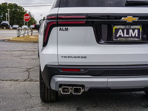 New 2026 Chevrolet Traverse LT w/ LPO, Floor Liner Package image 13