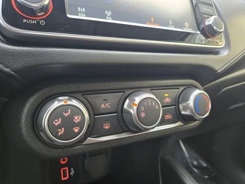 Used 2025 Nissan Versa S w/ Trunk Package image 25