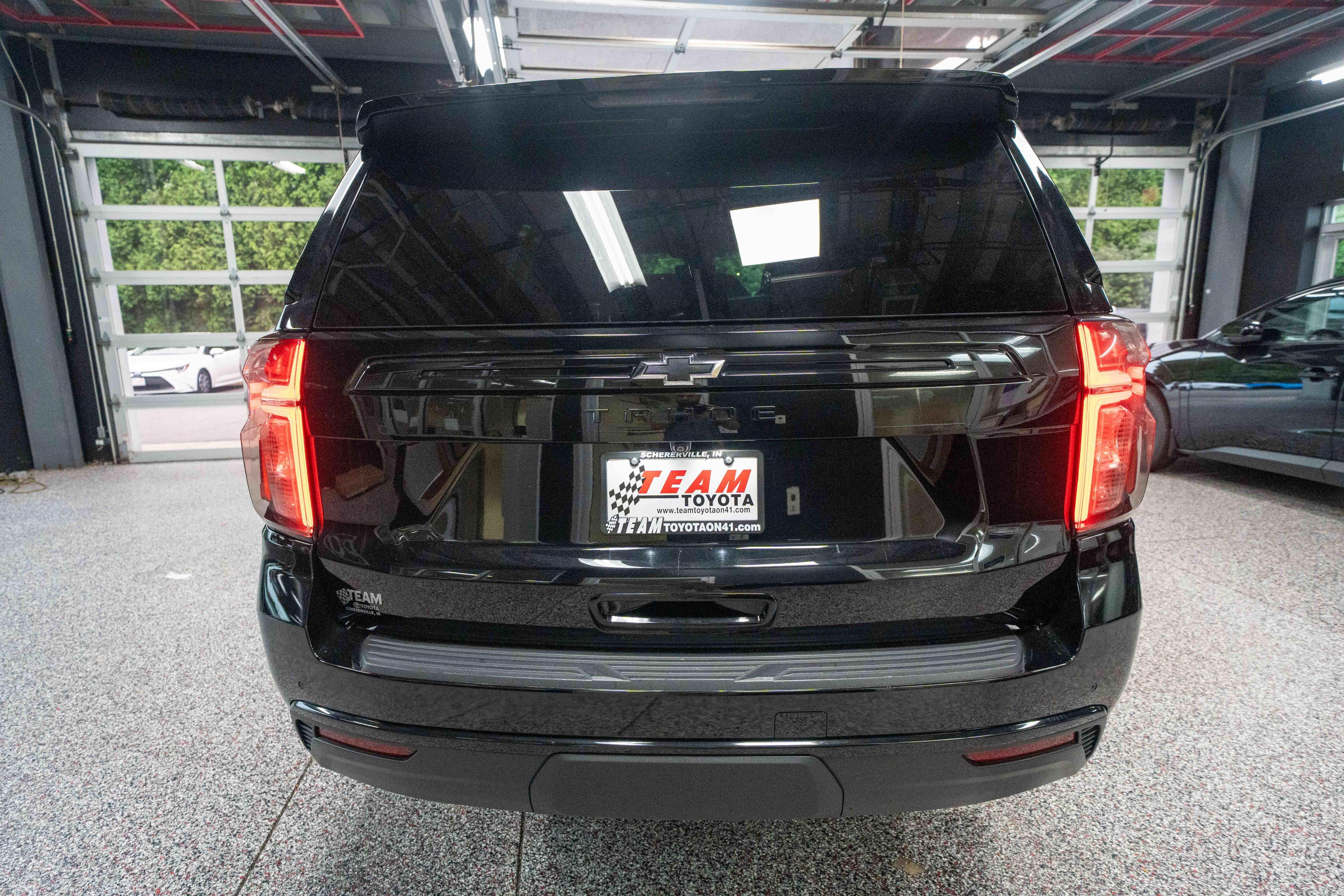 Used 2023 Chevrolet Tahoe Z71 AWD/4WD image 3