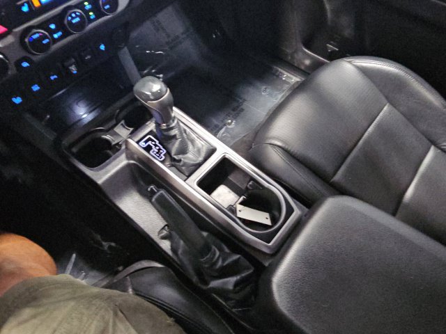 Used 2022 Toyota Tacoma Limited AWD/4WD image 24