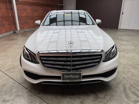 Certified 2019 Mercedes-Benz E 300 4MATIC image 7
