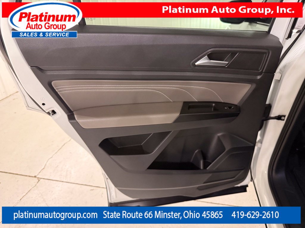 Used 2021 Volkswagen Atlas Cross Sport SE AWD/4WD image 31