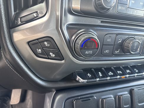 Used 2018 Chevrolet Silverado 1500 LTZ Z71 w/ LTZ Plus Package AWD/4WD image 27