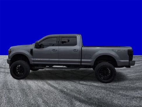 Used 2022 Ford F250 Lariat w/ Black Appearance Package AWD/4WD image 7