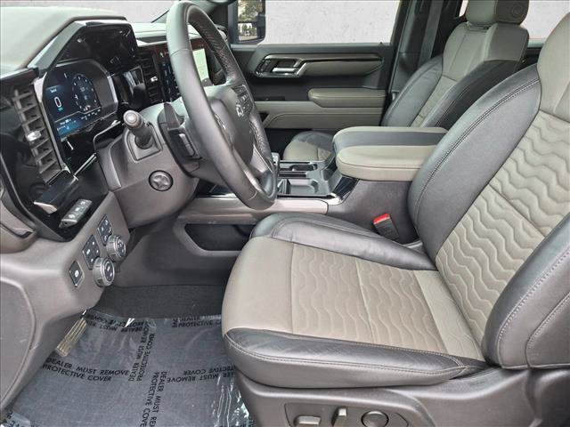 Used 2024 Chevrolet Silverado 1500 ZR2 w/ Technology Package AWD/4WD image 16