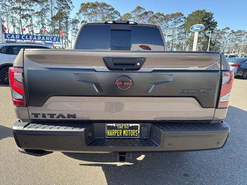 Used 2023 Nissan Titan PRO-4X w/ Pro-4x Convenience Package AWD/4WD image 4