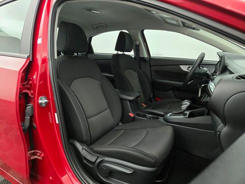 Used 2024 Kia Forte LXS image 29