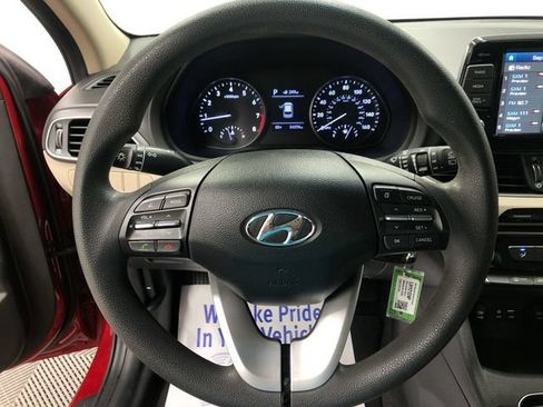 Used 2020 Hyundai Elantra GT FWD image 26