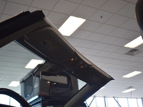 Used 2018 Mercedes-Benz E 400 Cabriolet image 65