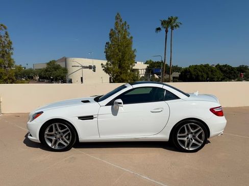 Used 2014 Mercedes-Benz SLK 250 w/ Premium Package image 3