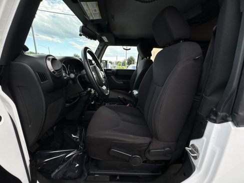 Used 2013 Jeep Wrangler Sport AWD/4WD image 13