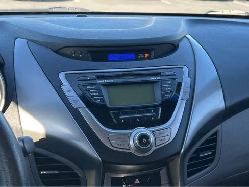 Used 2013 Hyundai Elantra GLS w/ Preferred Pkg image 34