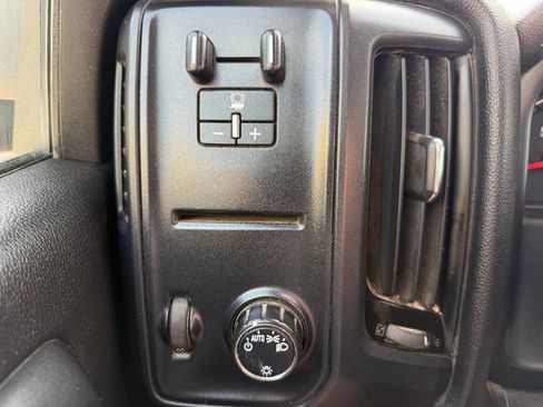 Used 2016 Chevrolet Silverado 2500 W/T w/ WT Convenience Package AWD/4WD image 18