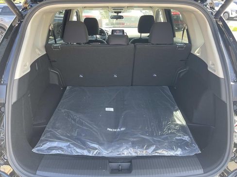 New 2026 Nissan Rogue SV FWD image 12