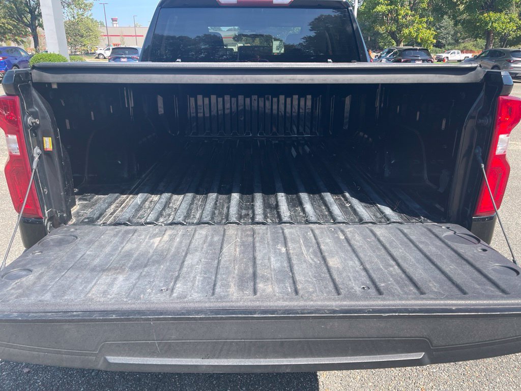 Used 2020 Chevrolet Silverado 1500 Custom w/ Custom Value Package AWD/4WD image 5